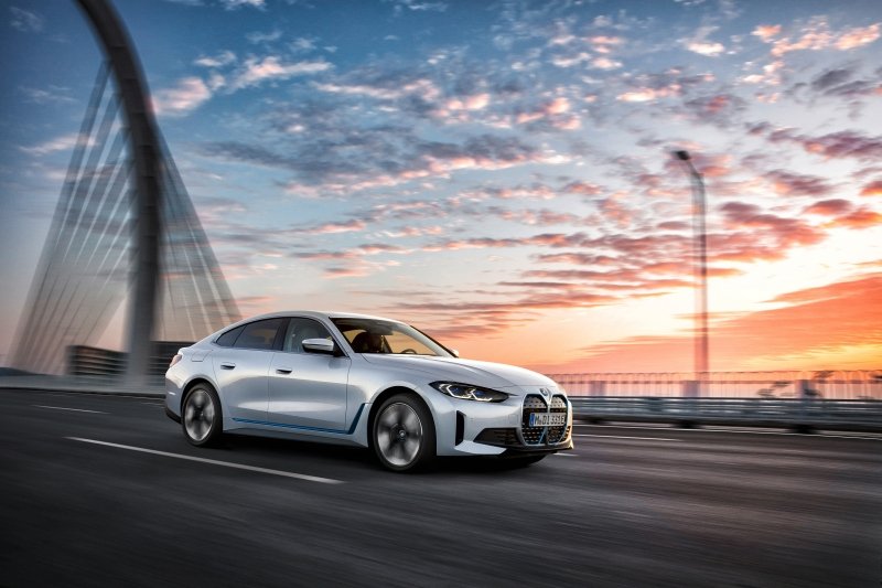 BMW i4 eDrive40: En Innovativ Elektrisk Coupé - GreenGoing