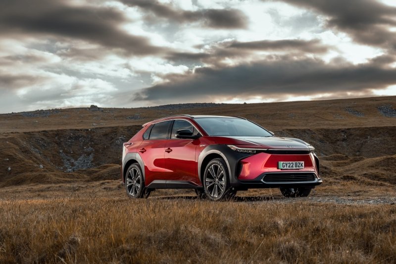 Toyota bZ4X: Din Guide til den Elektriske SUV - GreenGoing