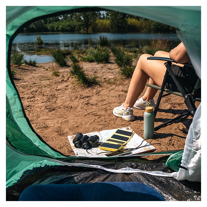 Aqiila PowerBird BS10 | Solcelle Powerbank til eventyr