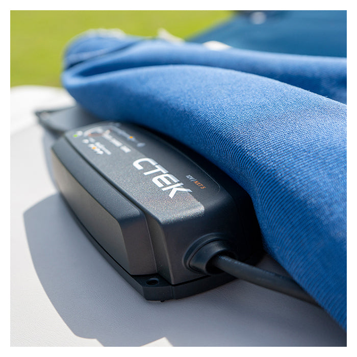 Ctek NXT 5 12V lader (8)