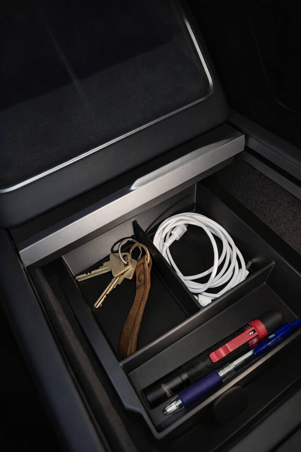 Tesla midter-konsol bakke Highland/Juniper