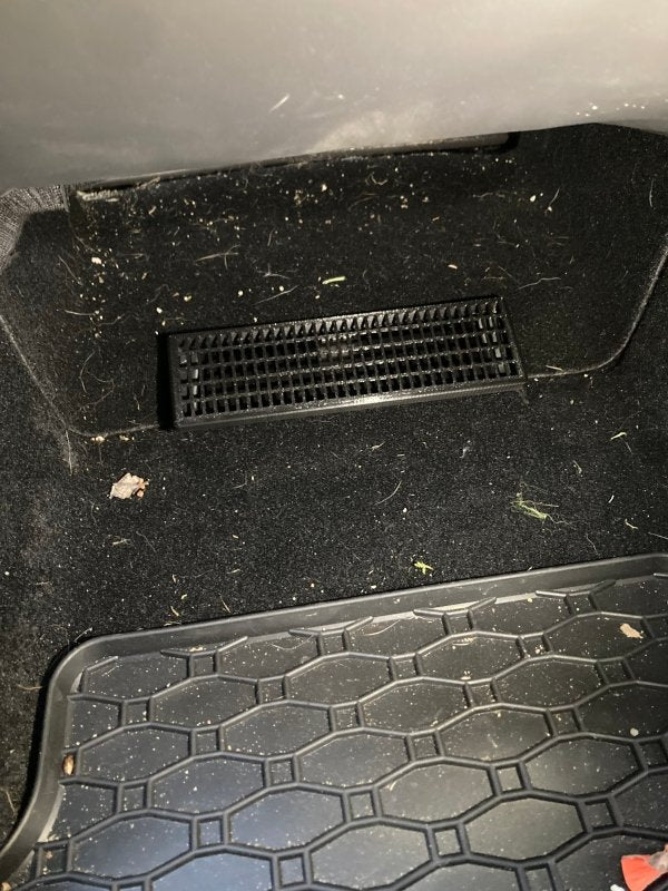 Covers til ventilationkanalerne under sæderne - GreenGoing